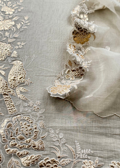 Mulmul suit set with appliqué work

