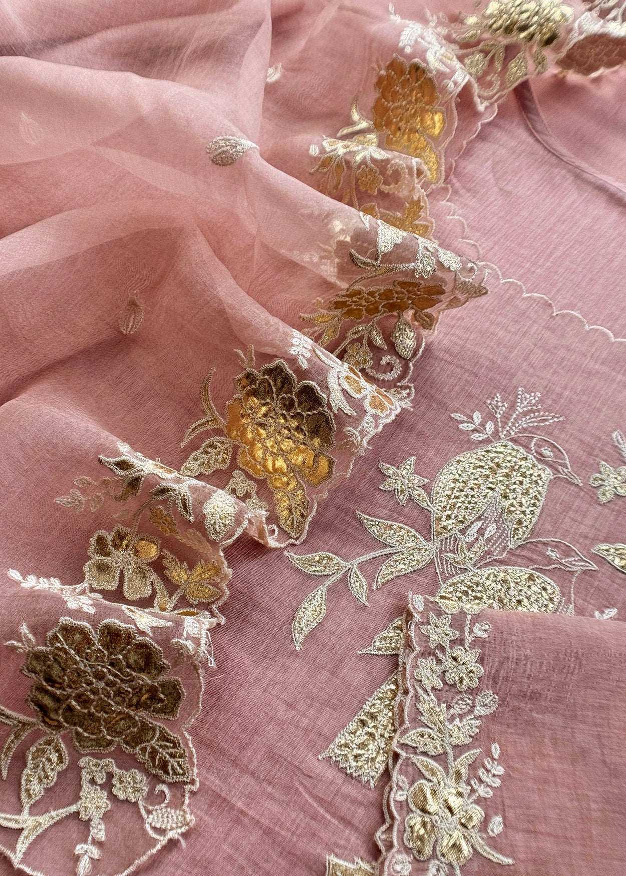 Mulmul suit gifting for women

