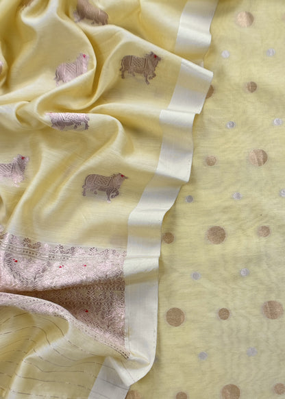 Banarsi Silk For Gifting Bridal Trousseau At the Best Price

