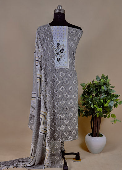 Grey Cotton Suit With Dupatta