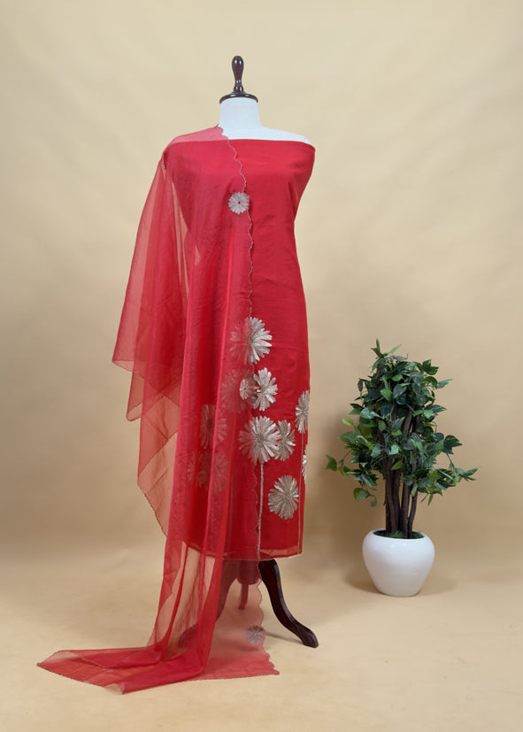 Red Chanderi Kurta With Organza Dupatta Having Zari Embroidery