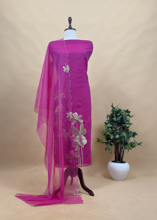 Pink Chanderi Kurta With Organza Dupatta Having Zari Embroidery