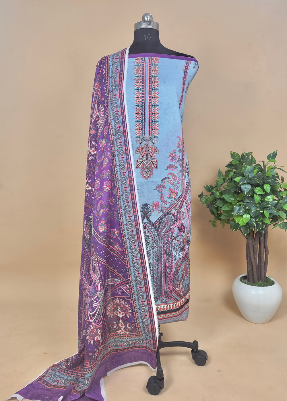 Pink  Digital Print Pakistani Suit In Lawn Fabric