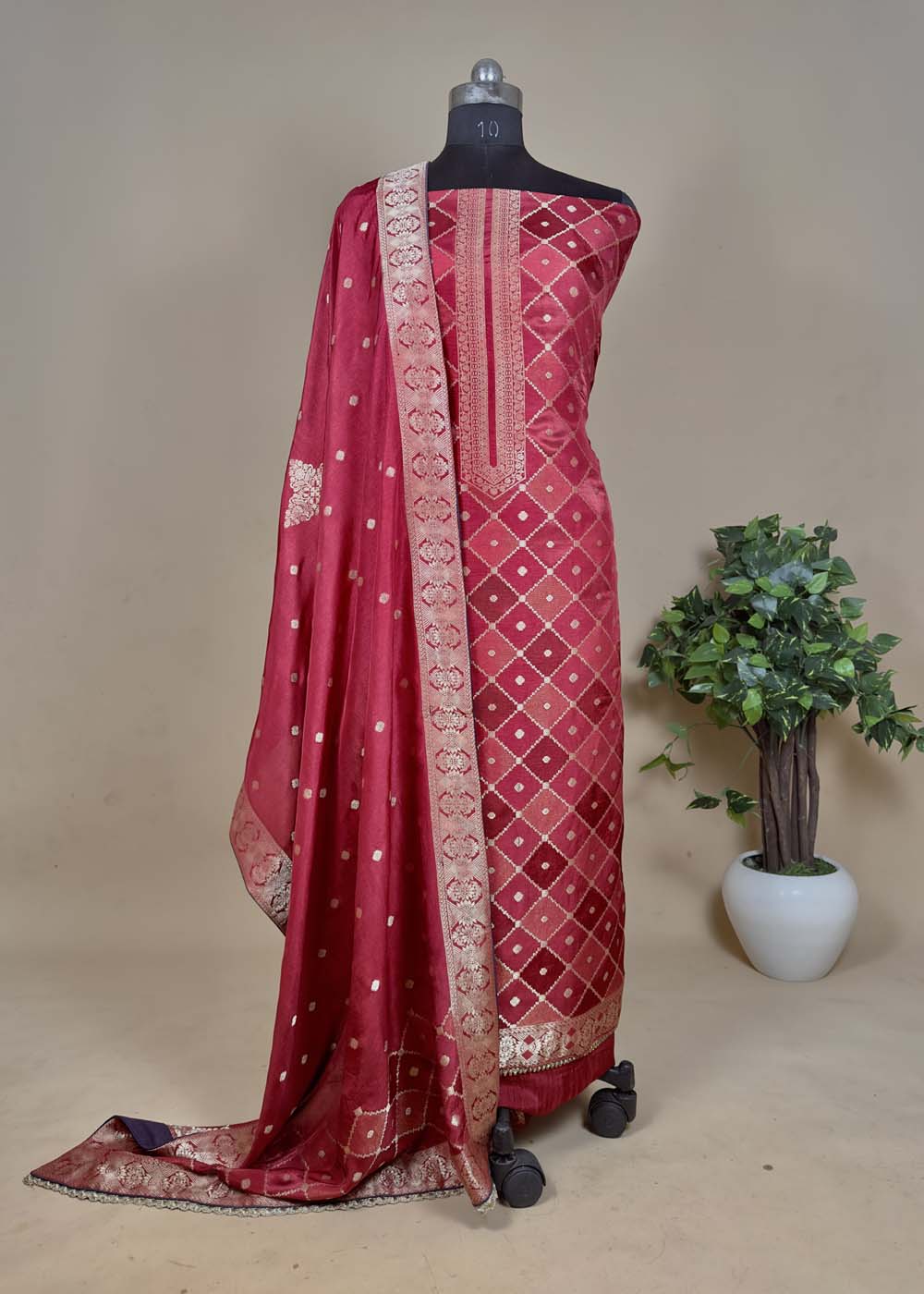 unstitched Banarasi silk with dupatta 